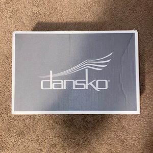 Womens Work Shoe, Size 7.5-8, Dark Purple Color